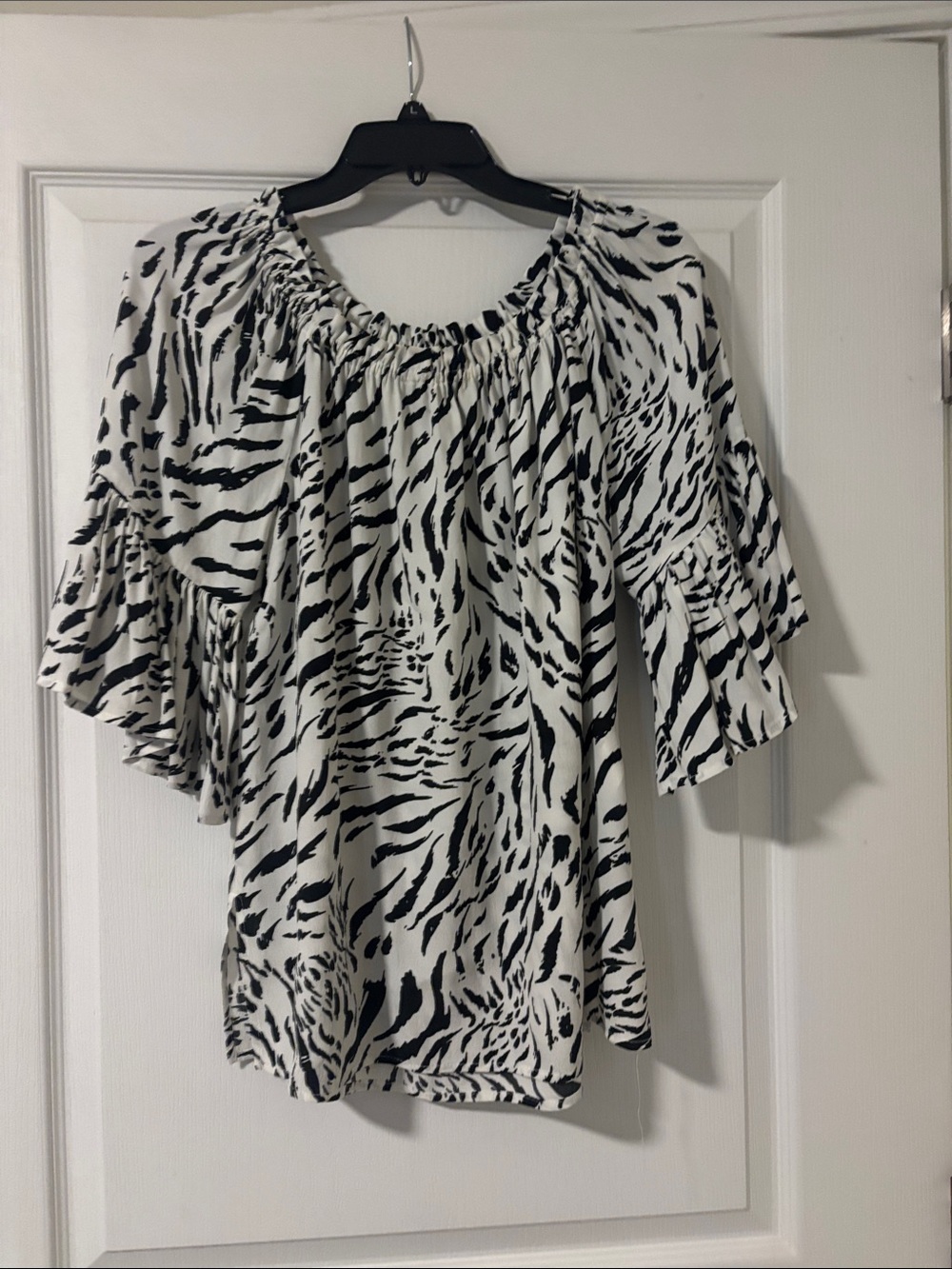 Black & White Zebra Print Peasant Top - Women